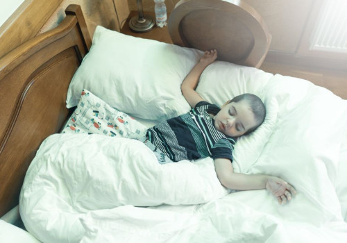 Hoe laat moet een kind van 8 naar bed als het om 8.30 uur op school moet zijn?