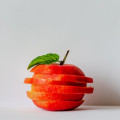 Wat betekent het spreekwoord 'de appel valt niet ver van de boom'?