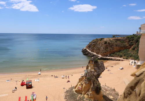 Praia da Rocha: het rotsstrand van Portimão en wat je er kunt doen