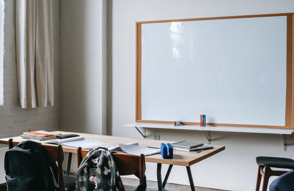 Tips voor het kopen van tweedehands schoolmeubilair